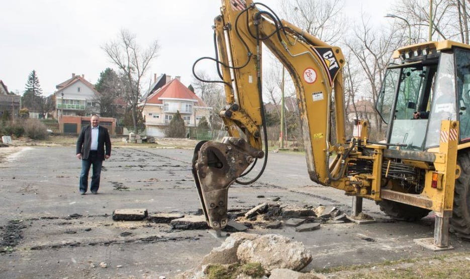 Halálbüntetést kértek az ellenzékiekre az angyalföldi fideszesek Németh Szilárd fórumán