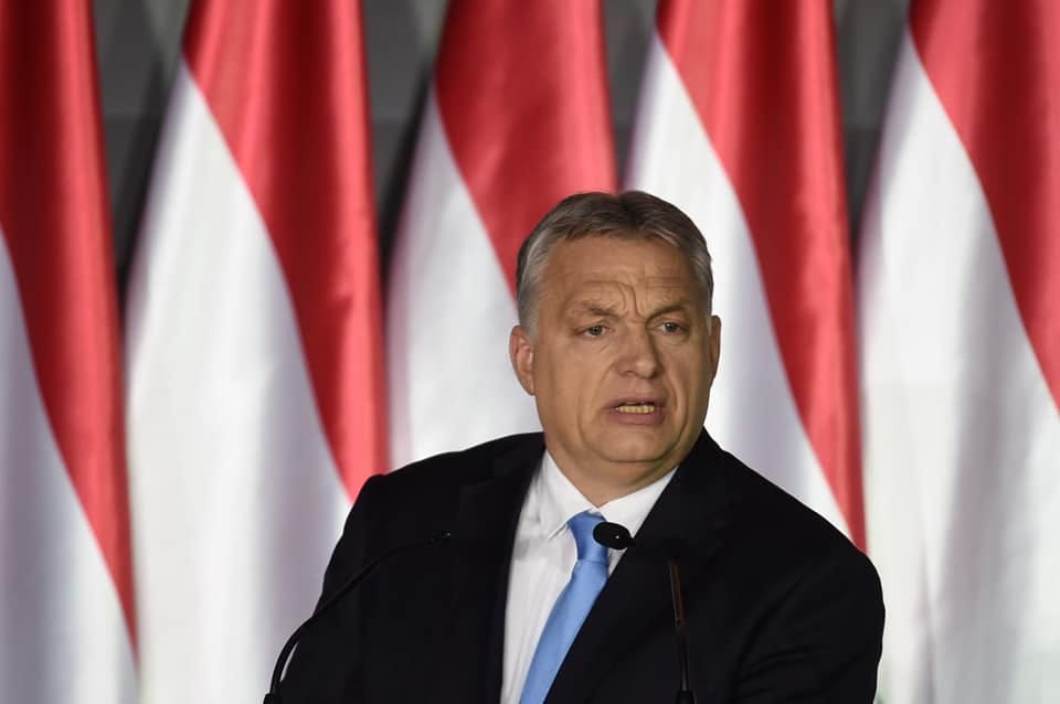 Révész: Legyen igaz, amit Orbán hazudik
