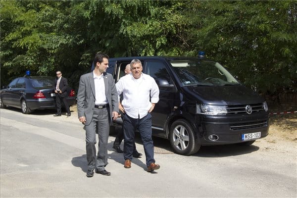 Orbán Viktor megérkezett Kötcsére - fotó