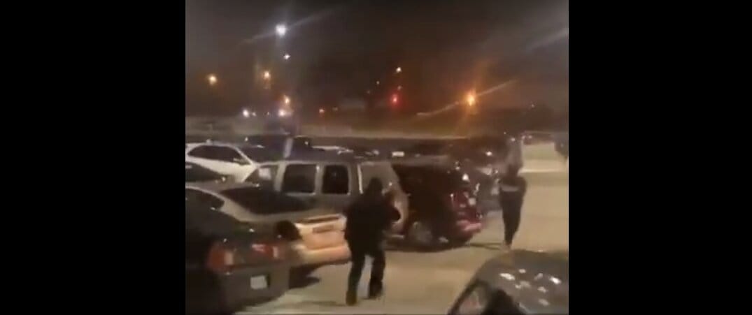 Lövöldözés volt Kansas Cityben: 2 halott, 15 sebesült
