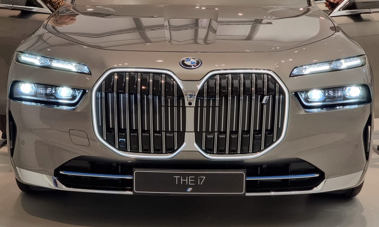 Oszd meg és uralkodj? Beültünk a vadonatúj 7-es BMW-be