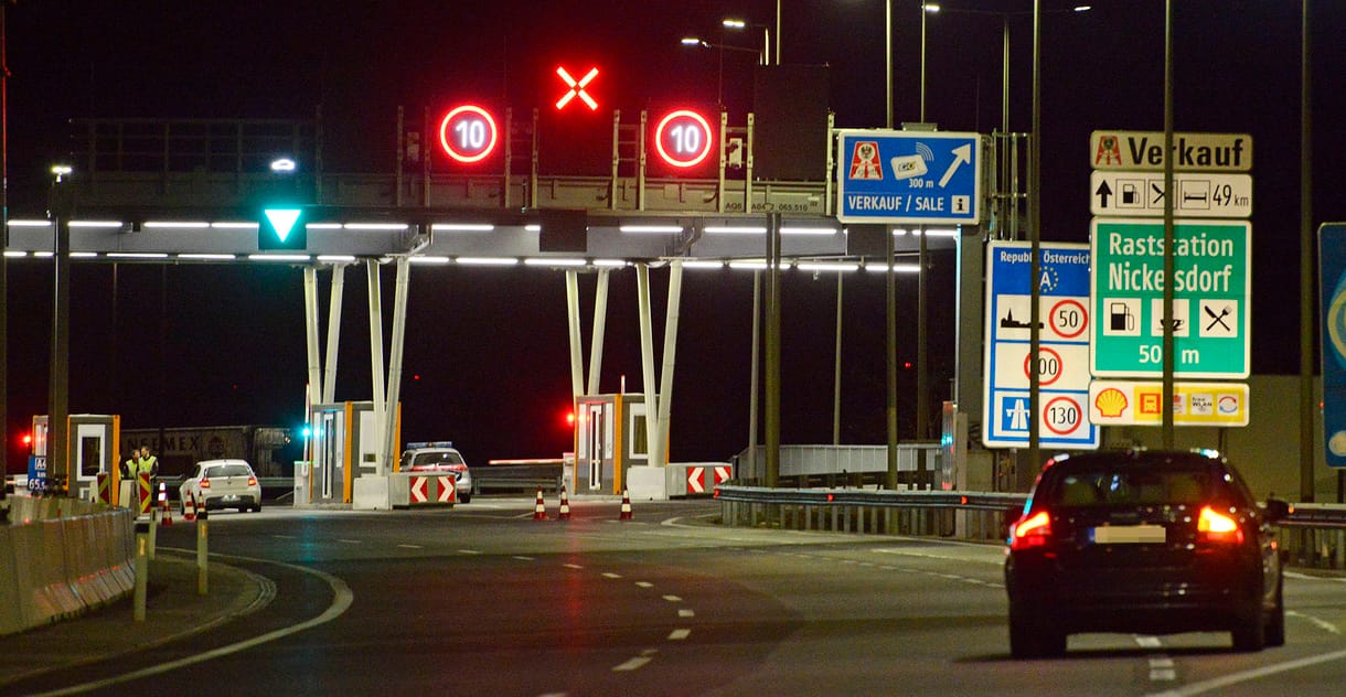 Négy hónap után lett újra pozitív a magyar külkeresedelem mérlege