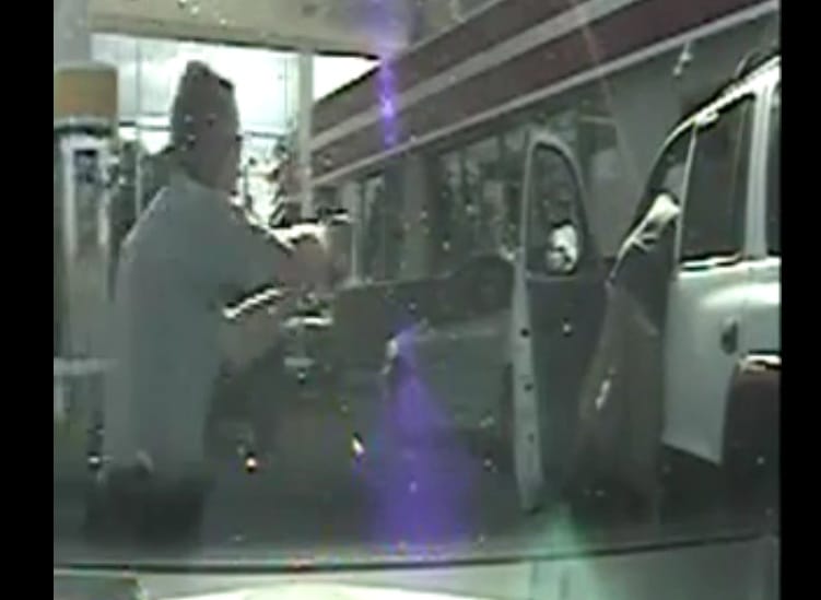 Durva rendőri túlkapást rögzítettek egy amerikai járőrkocsiból – videó