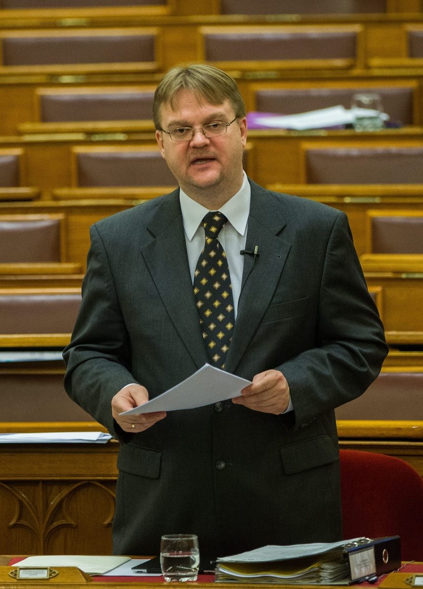 Répássy: elfogultak a Velencei Bizottság delegáltjai
