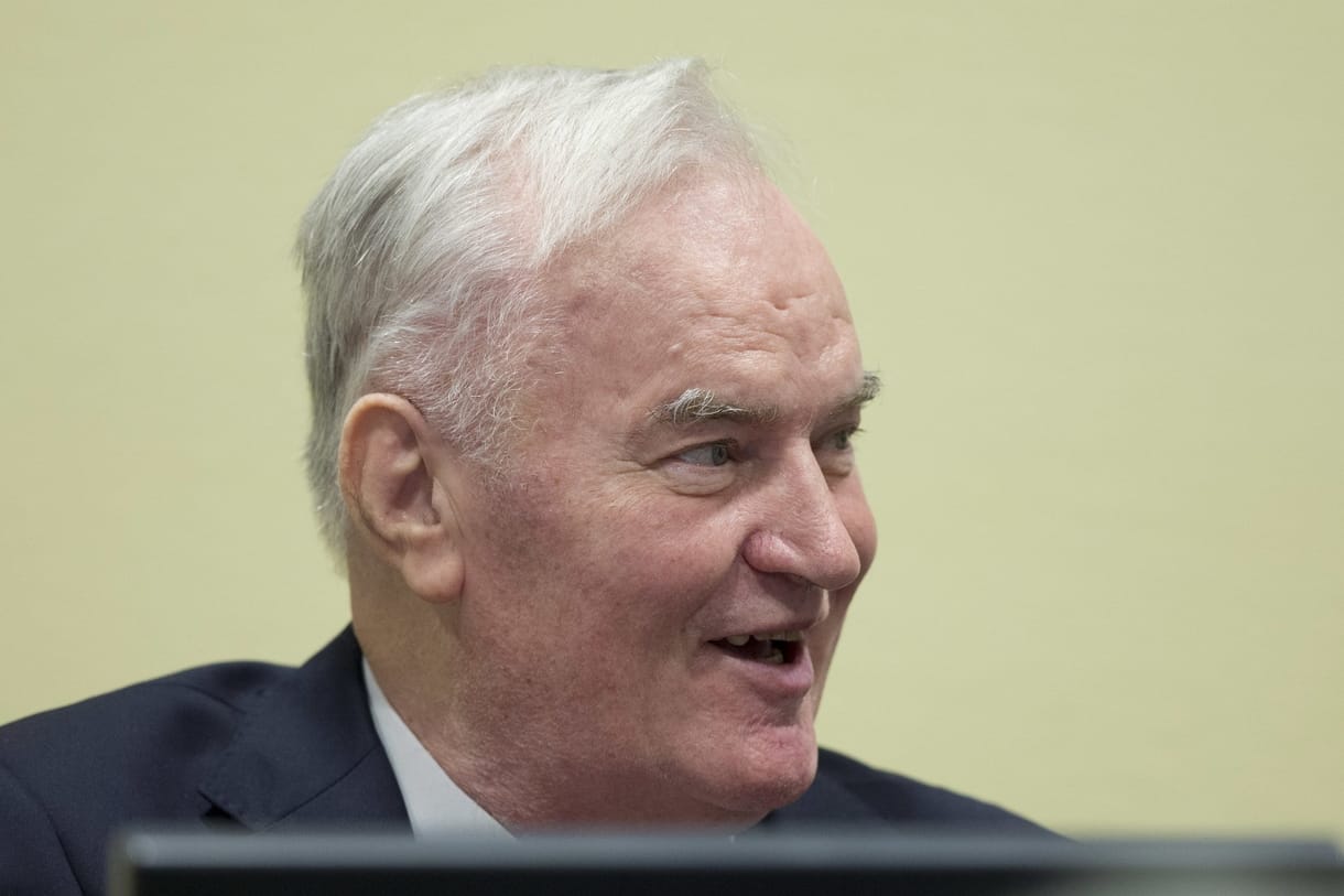 Kiabálni kezdett Mladic, kivezették a tárgyalóteremből – videó