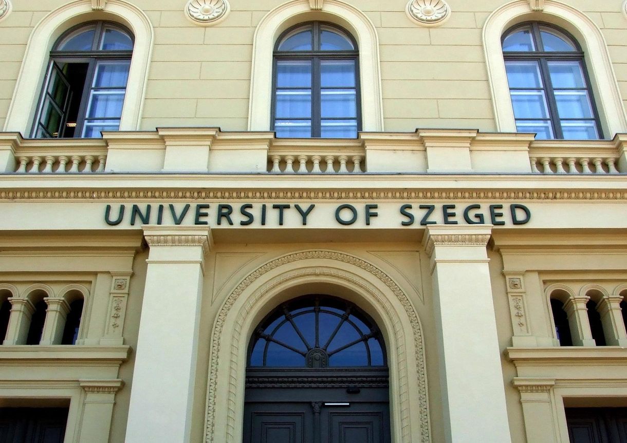Az SZTE szenátusa levette napirendről az egyetem nevének megváltoztatását