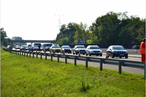 Balesetek miatt beállt az M6-os és az M7-es