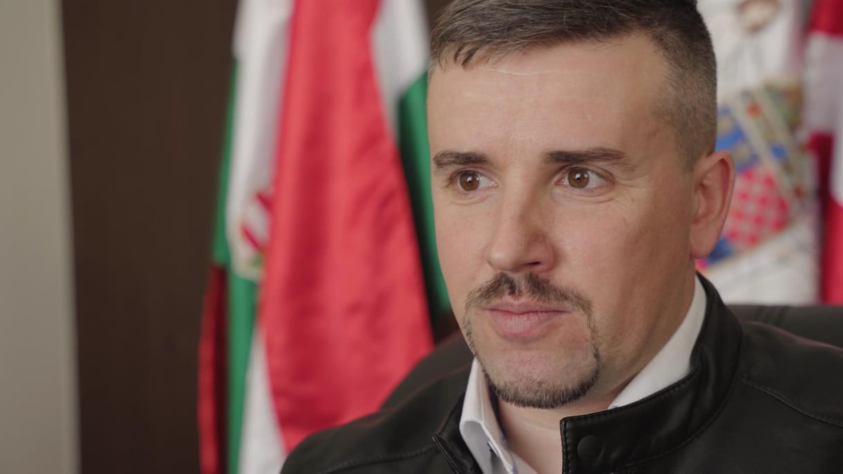 Beérte a Jobbik a DK-t és a Momentumot