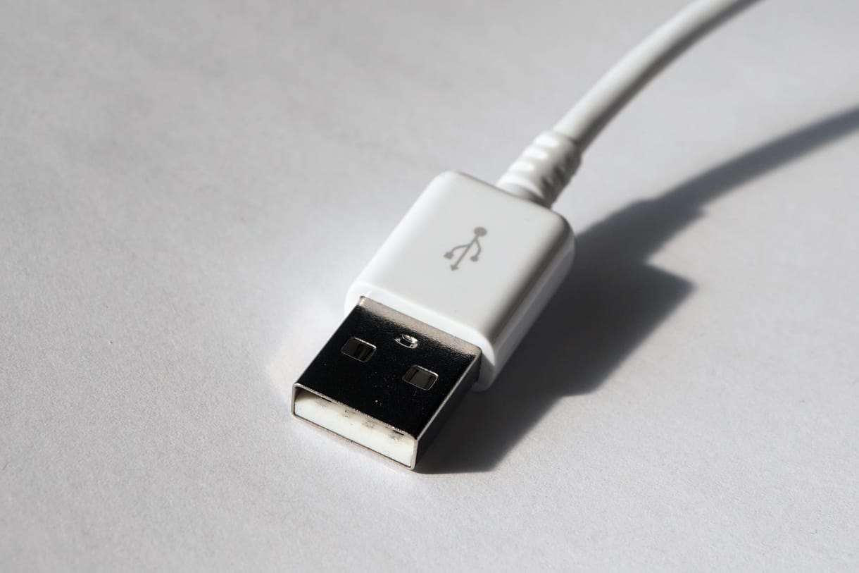 Remek hír, ami szinte mindenkit érinthet: gyorsítanak egy nagyot az USB-n