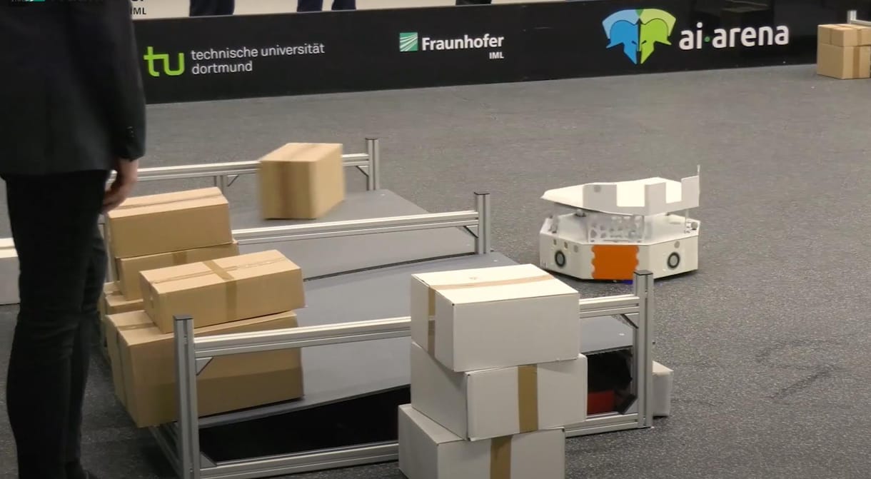 Videó: Száguldozó robotokat fejlesztettek a németek, így bánhatnak majd a csomagokkal