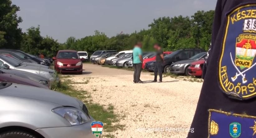 Szlovákiában lízingelt, de magyarrá papírozott autókkal nepperkedőket kaptak el