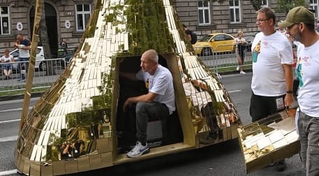 Így irányították a guruló Szent Istvánt – fotók