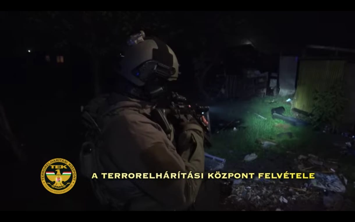TEK-esek törtek rá a kristályt terjesztő abonyi családra