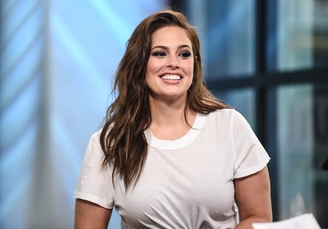 Ashley Graham gyereket vár