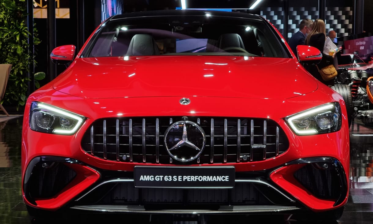 Beültünk a legerősebb 4 ajtós Mercedes-AMG-be, a 843 lovas hibrid GT-be