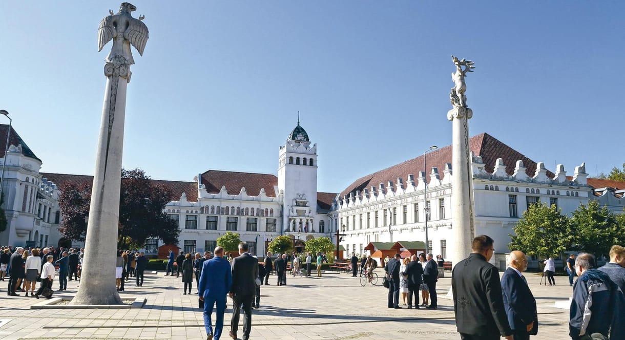 A tokaji egyetemtől reméli a borászképzés fellendülését a kormány