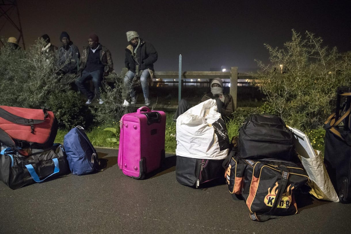 Elkezdték kiüríteni a calais-i dzsungelt