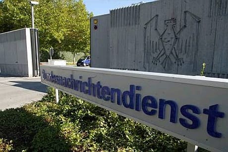 Belebukott az NSA-botrányba a német hírszerzés vezetője