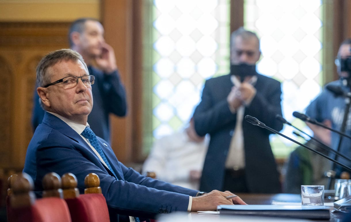 Rokonok, barátok és ismerősök sikeres feltőkésítése után távozhat a Fidesz-univerzumból Matolcsy György