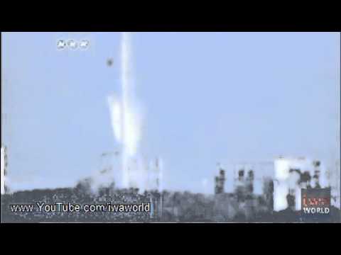Videó az atomreaktorokat locsoló helikopterekről
