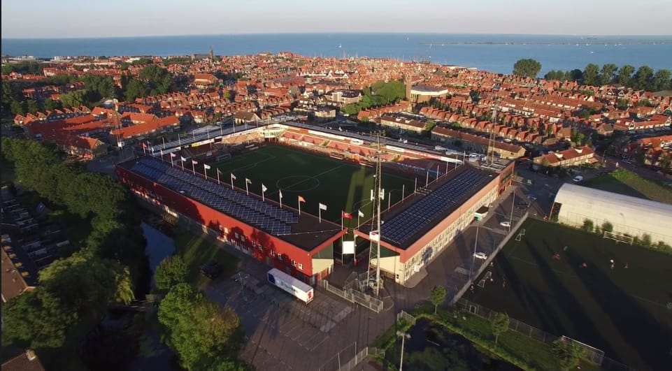 Így legalább van értelme fejleszteni egy focistadiont – videó