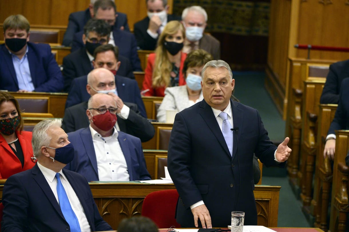 DW: Orbánék sorra manipulálják a választásokat