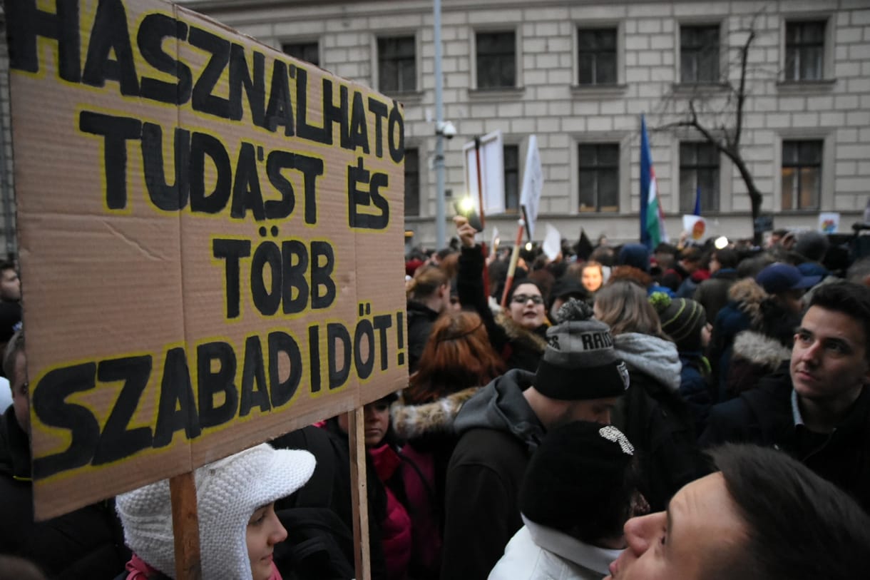 Rátelepedne a Jobbik a mai diáktüntetésre?