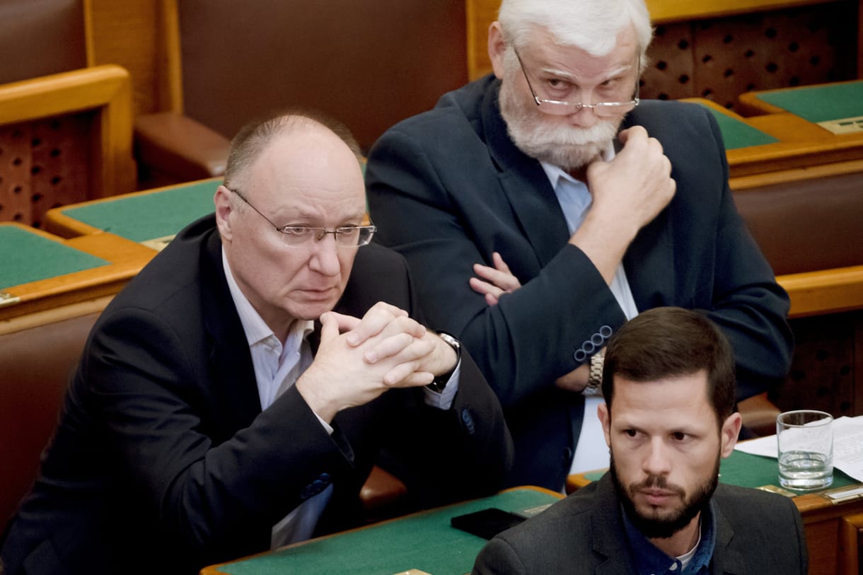 Burány Sándor nem hagyja feledésbe merülni a szopófantomot