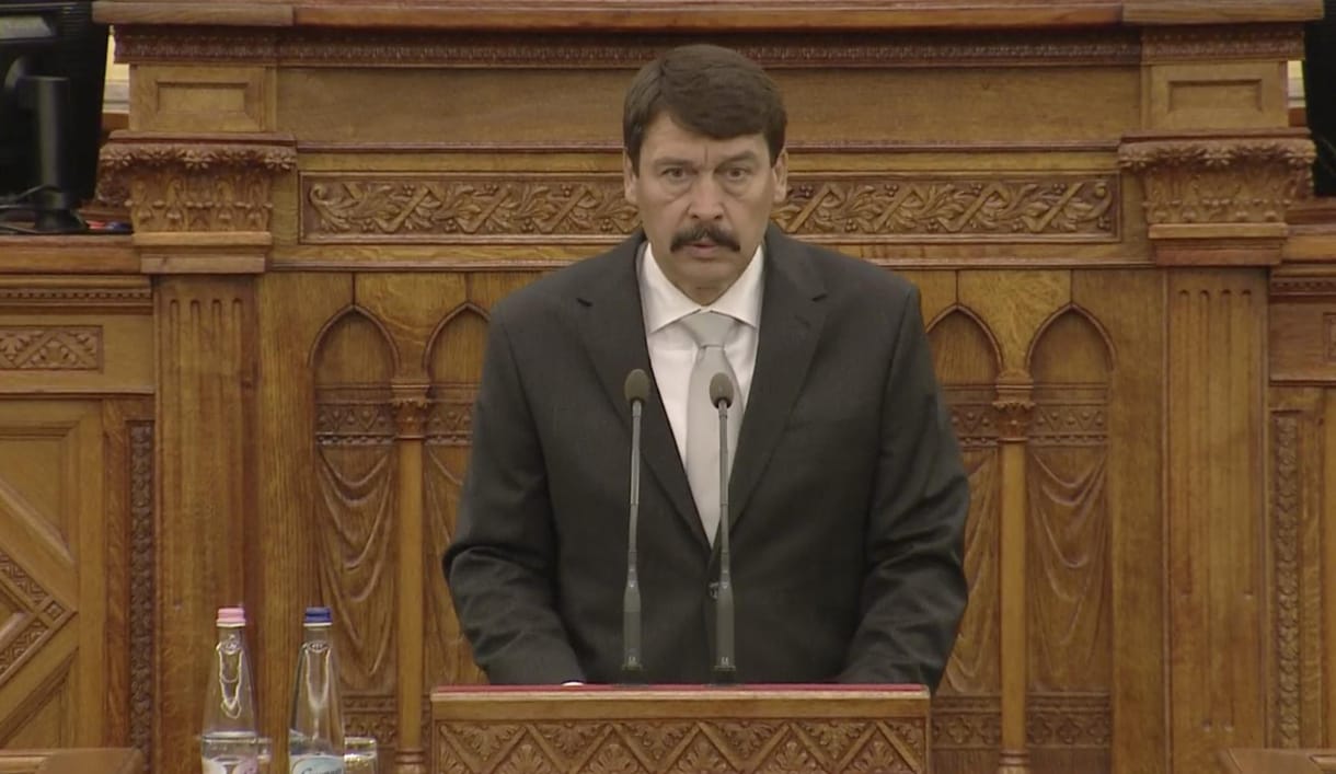 Áder: Ha az ember élni akar, körültekintőbben kell bánnia a környezettel