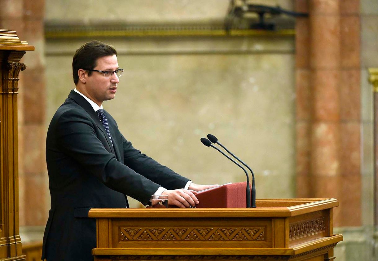 Gulyás Gergely: Európát egy agresszív és intoleráns szélsőség uralja