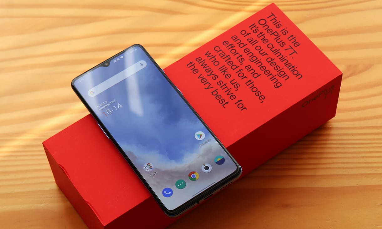 Androidos csúcstelefon 50-80 ezerrel olcsóbban: teszten a OnePlus 7T