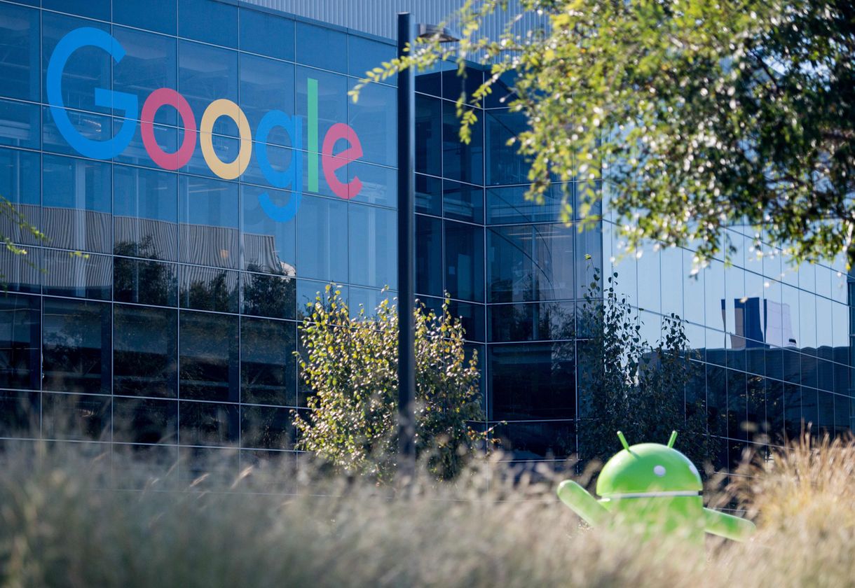 Kiakadt több európai hírügynökség azon, hogy a Facebook és a Google ingyen használja fel anyagaikat