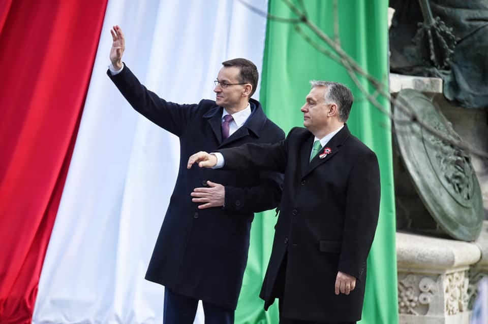 A lengyel kormánypárt kész tárgyalni Salviniékkal