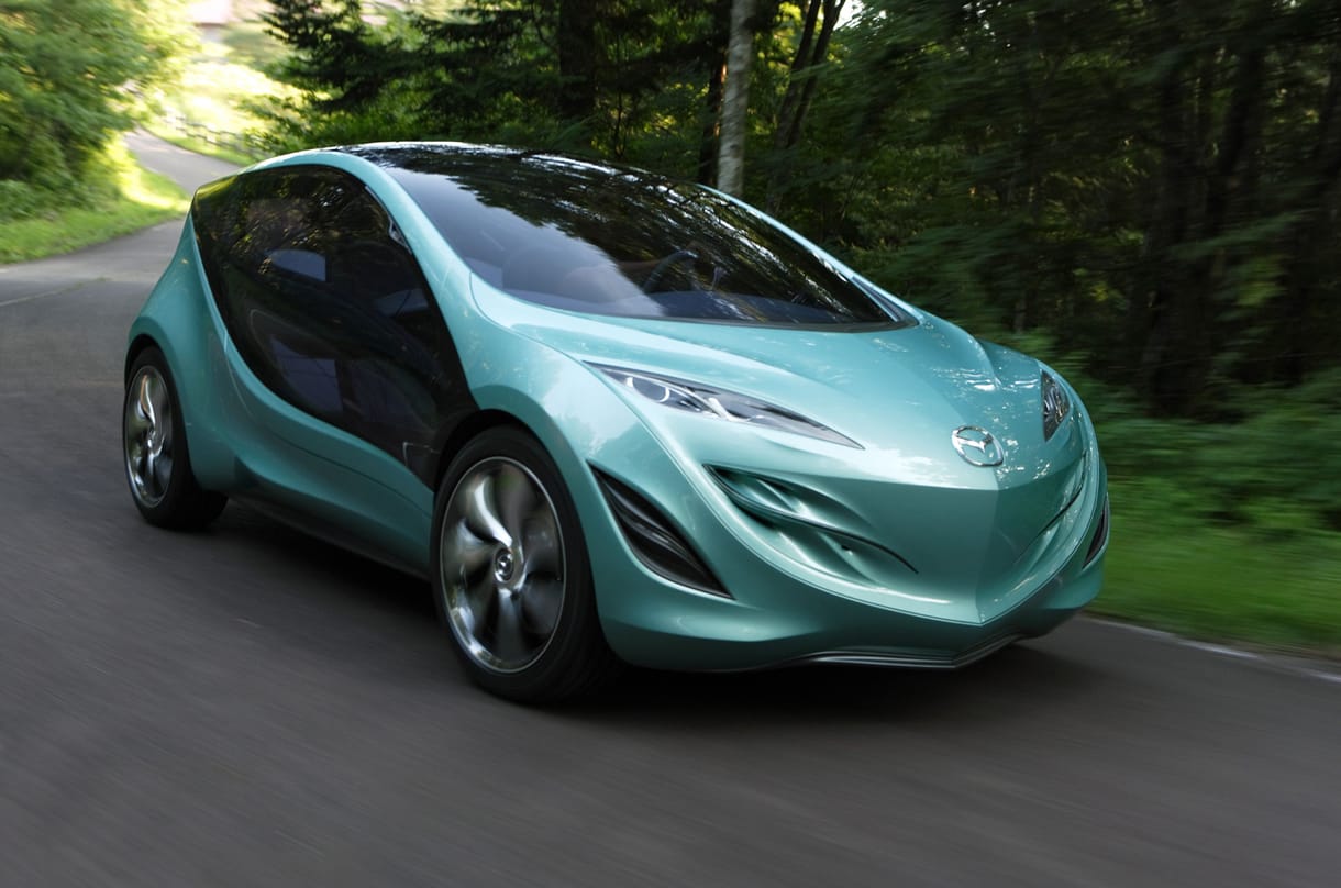 Futurisztikus a Mazda luxusminije