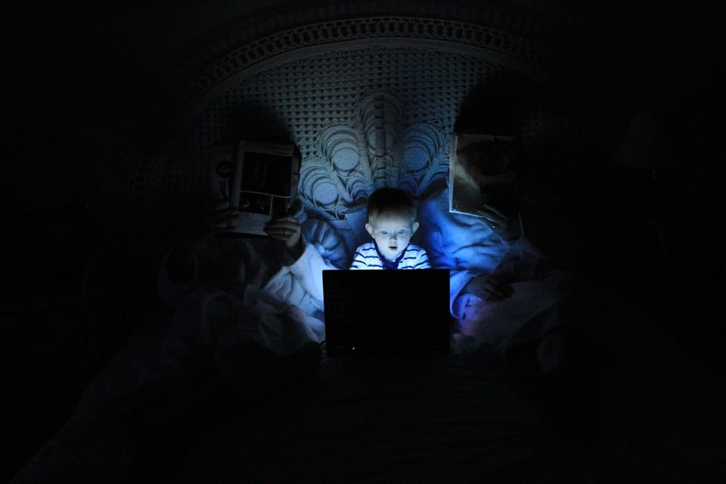 Változtatna az interneten az NMHH, belenyúlnának a közösségi oldalak szűrésébe is