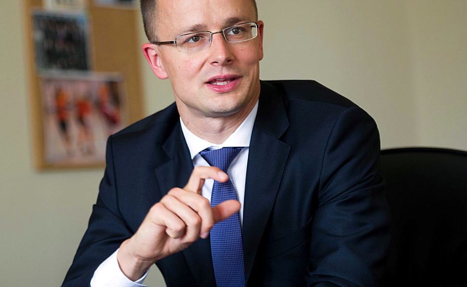 Szijjártó Péter: 