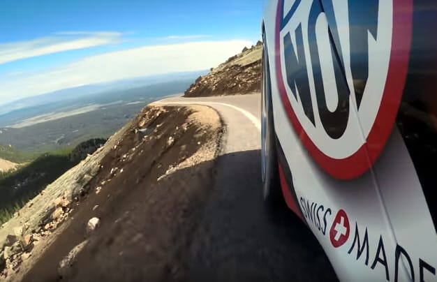 Egy Porsche GT3 és Pikes Peak elég is egy csodás videóhoz