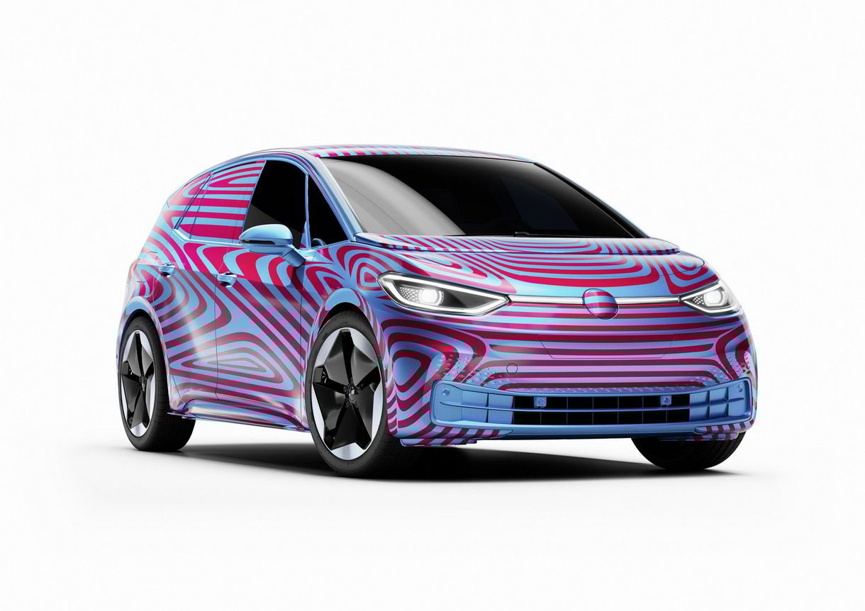 A Tesla után eredt a VW, itthon is lehet előfoglalózni az első elektromos népautót