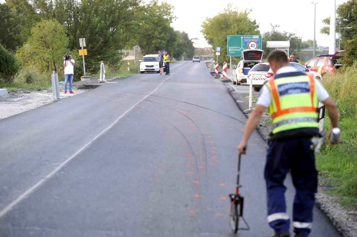 Buszmegállóban álló nőt gázoltak halálra Szigetszentmiklóson