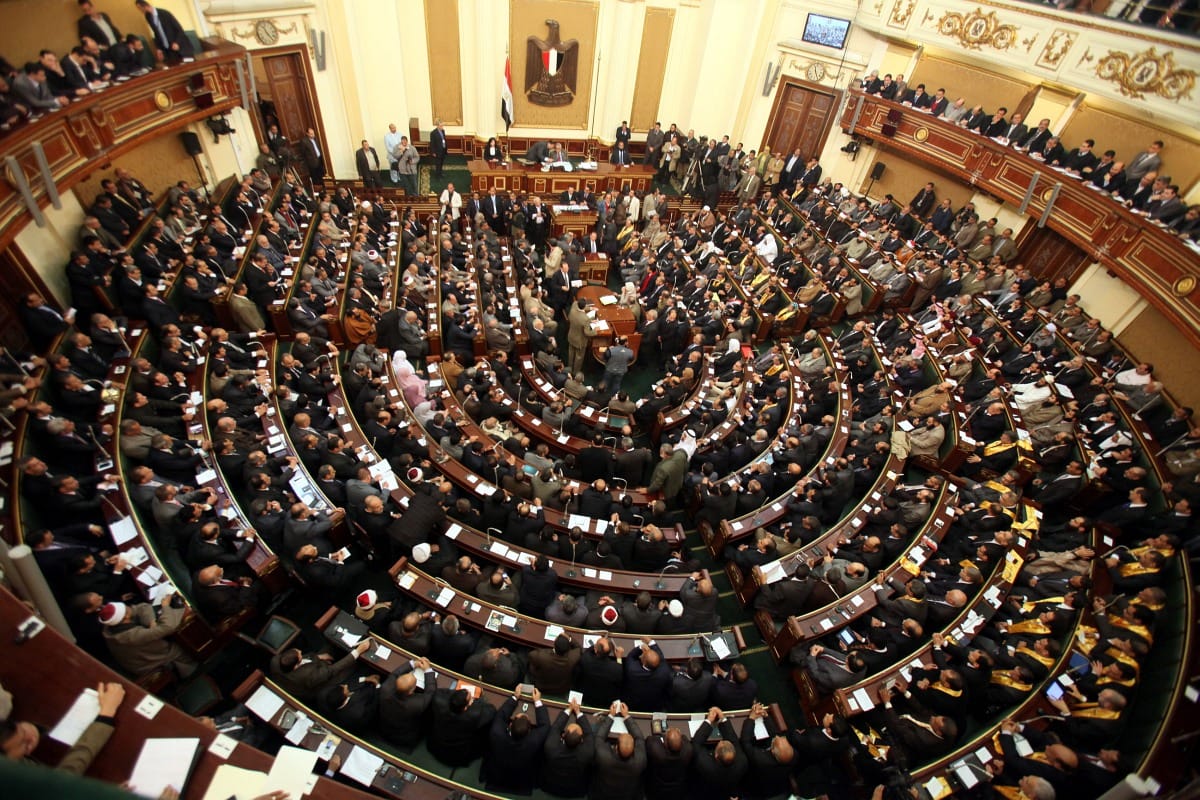 Zajos volt az új egyptomi parlament alsóházának első ülése