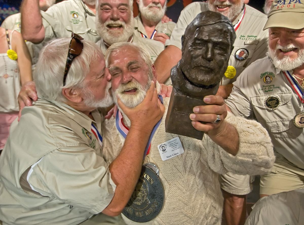 Fotók: ő Hemingway szakasztott mása