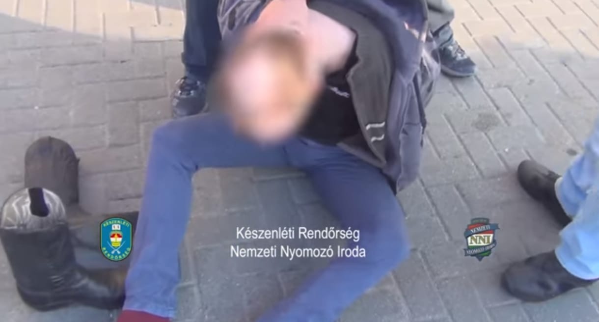 Az utcán teperték le a 11 éves kislánnyal fajtalankodó férfit a rendőrök – videó