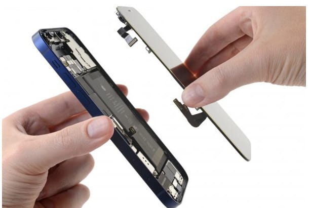 Néhány éven belül még több saját fejlesztésű alkatrész lehet az iPhone-okban