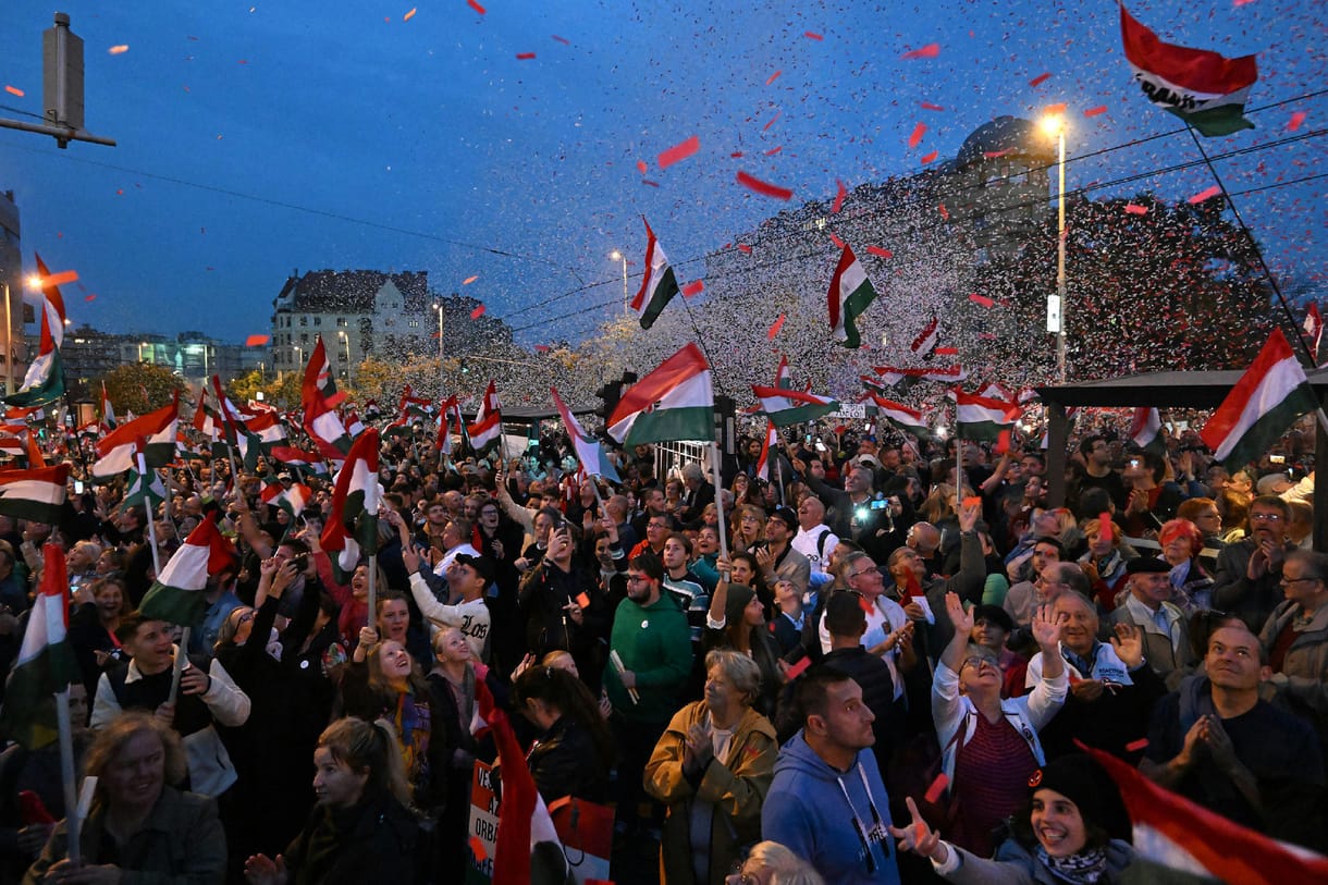 A fordulat éve: Magyar Péter jött, látott és egyre többen elhiszik neki, hogy legyőzi Orbán Viktort