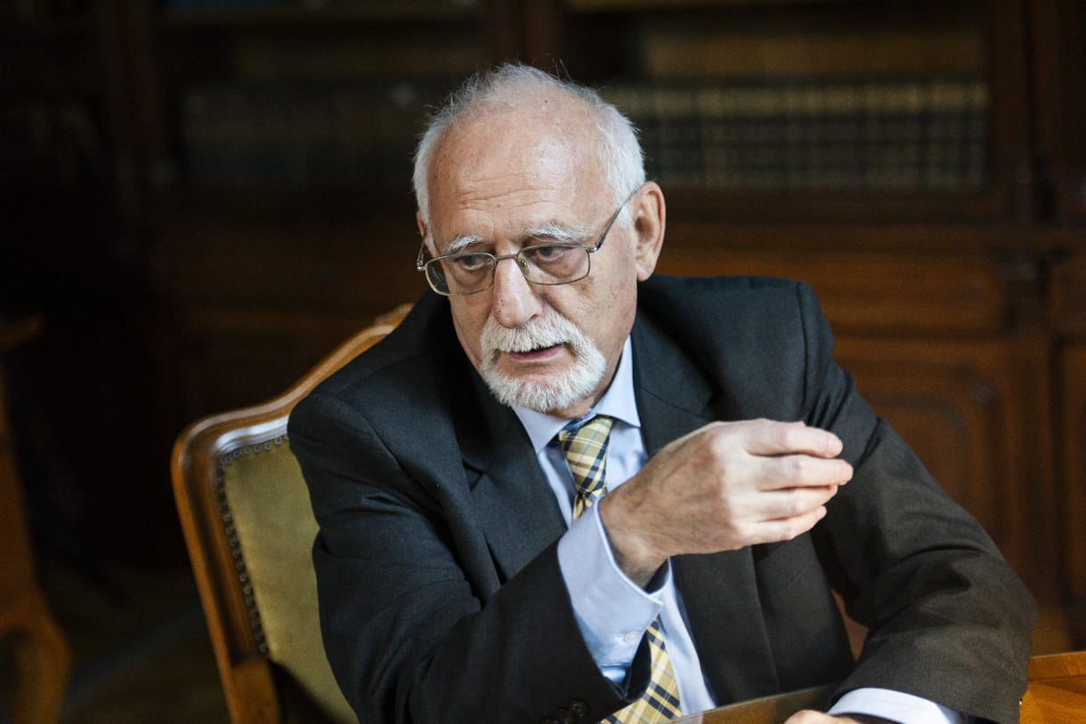 Fodor Péter könyvtáros: Kevesebbet kölcsönöznek, de egyre többen járnak könyvtárba
