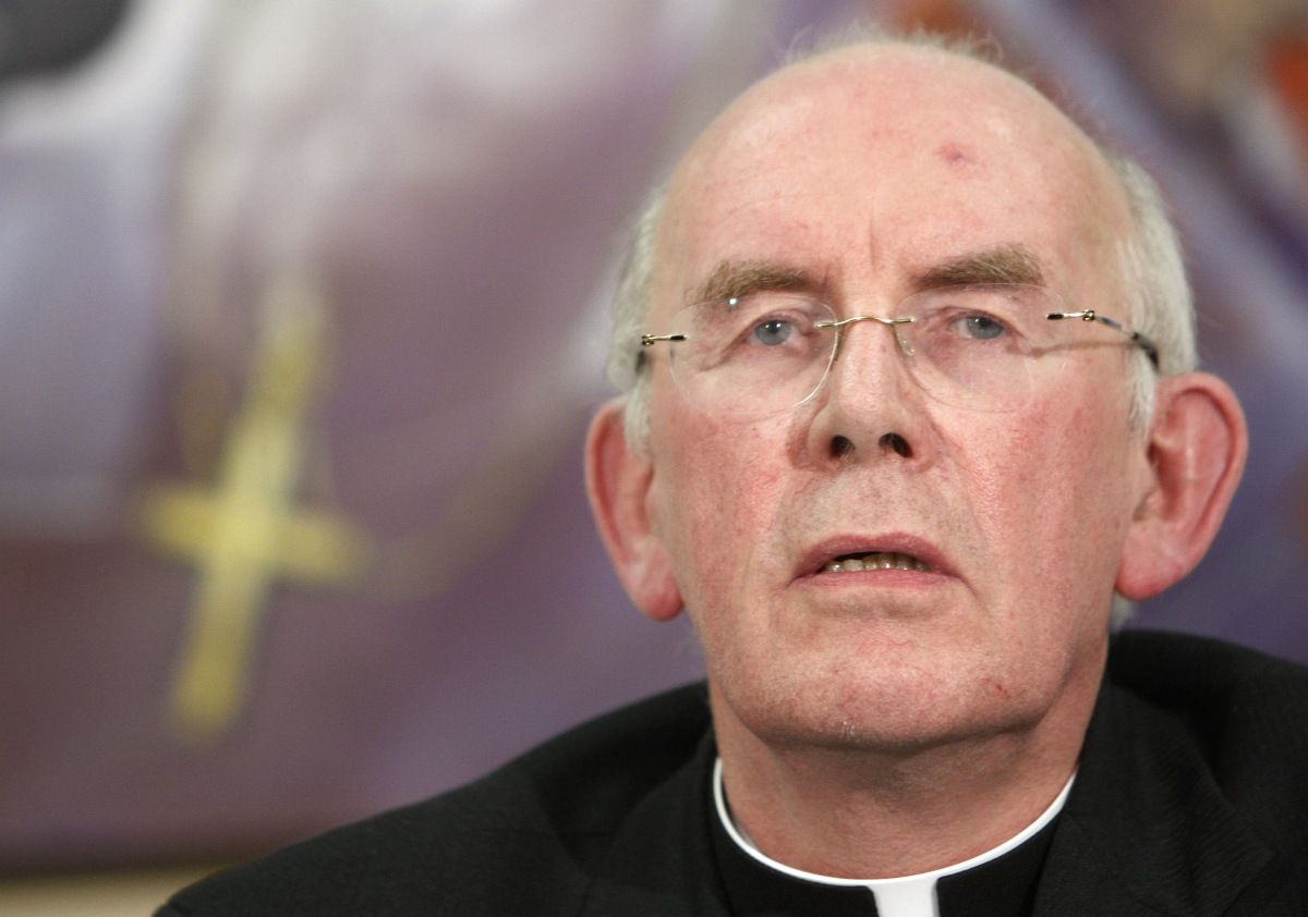 Pedofilbotrány: az ír katolikus vezető lemondását sürgetik
