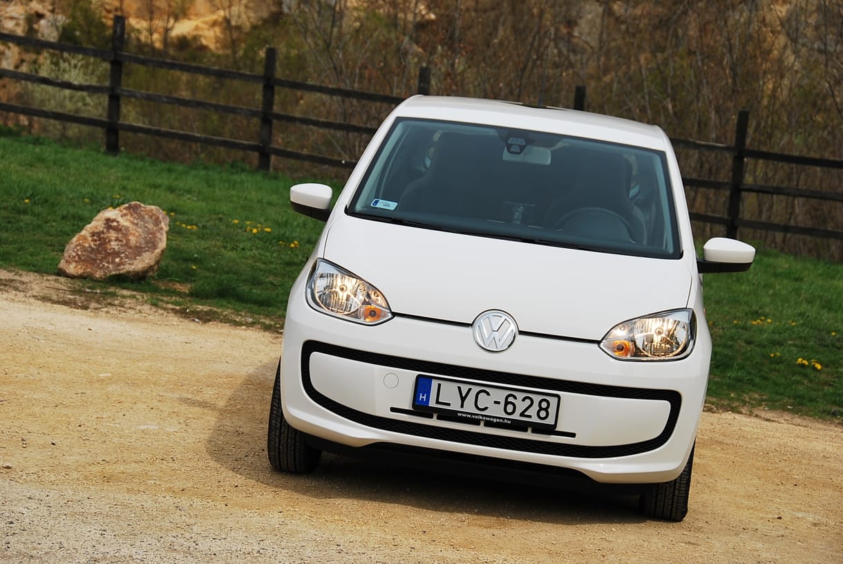 Volkswagen up! teszt: van isten, öt litert fogyaszt az autó