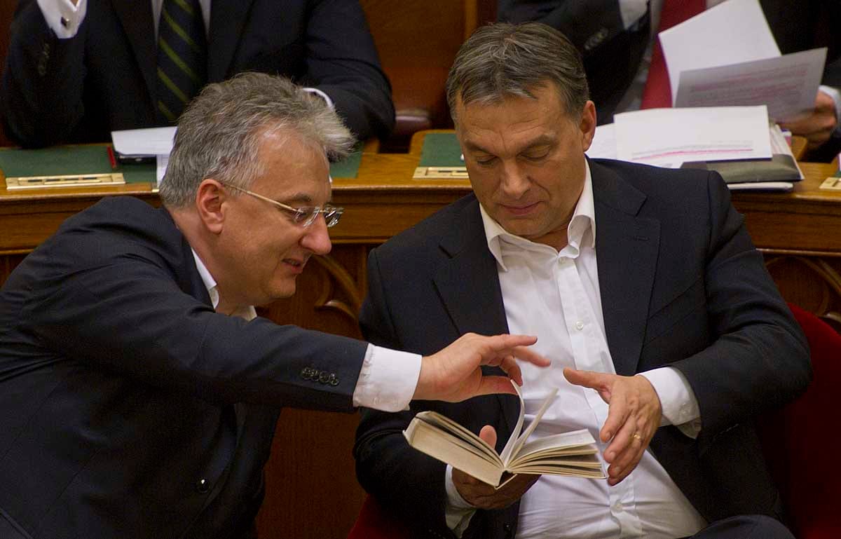 Orbán disznóól-élménye: vicces pillanatok a parlamentből