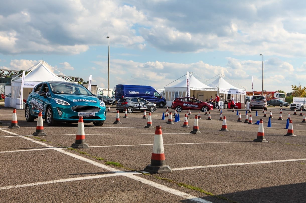 Szimulációval rettenti el a Ford a fiatalokat az ittas vezetéstől