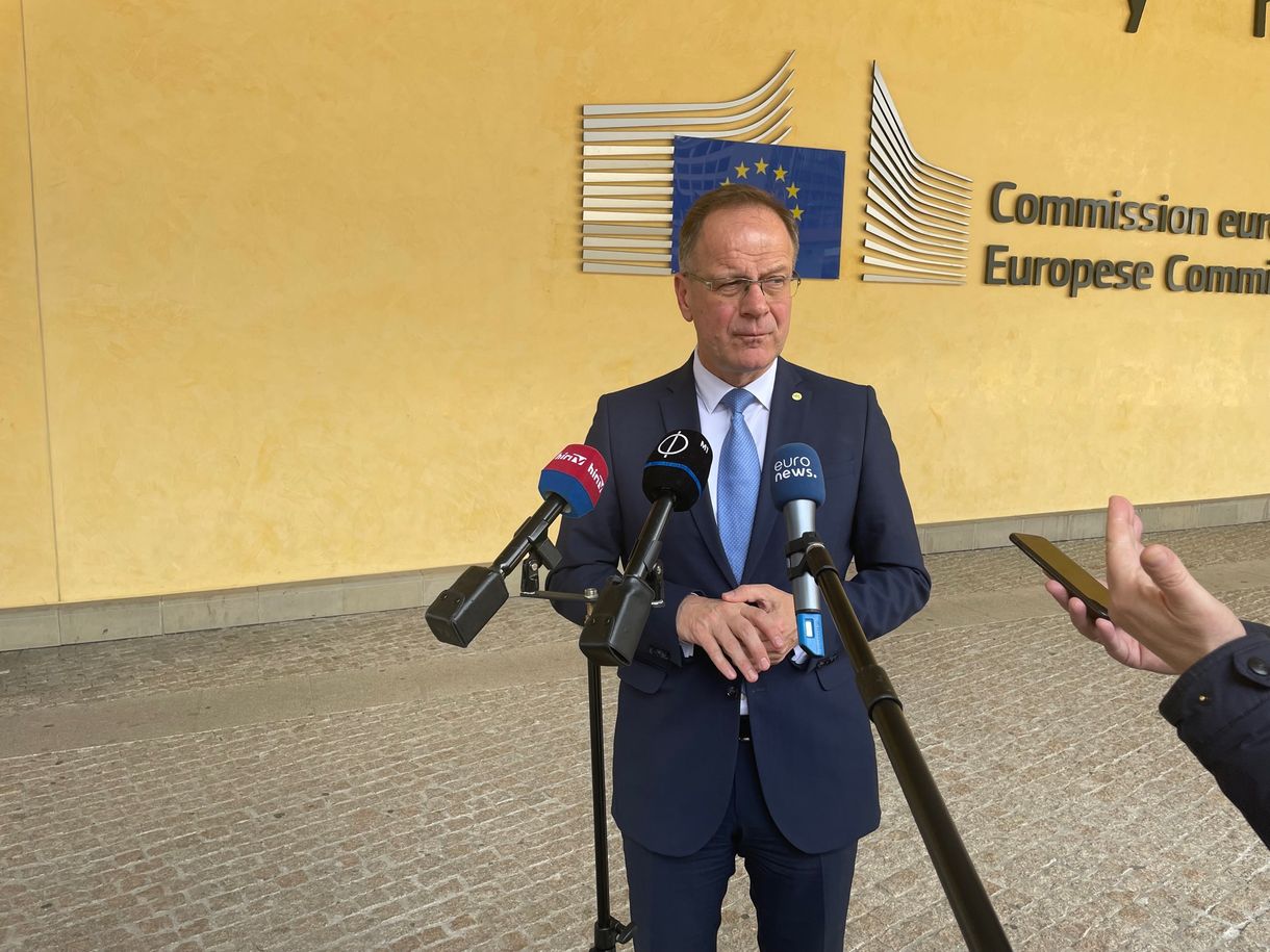 Navracsics Brüsszelben: „Minden rendben lesz